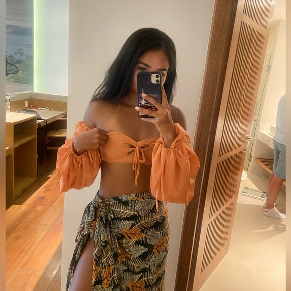 Beautiful Oh Polly Long sleeve Crop Top - Medium - Picture 5 of 5